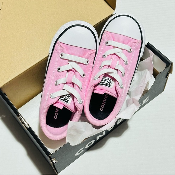 Chuck Taylor All Star Rave Toddler Low Top Shoes NEW - Picture 14 of 15